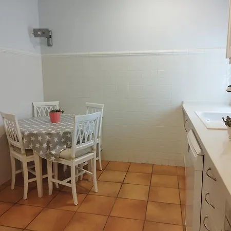 Gran Piso Luminoso En El Centro De *